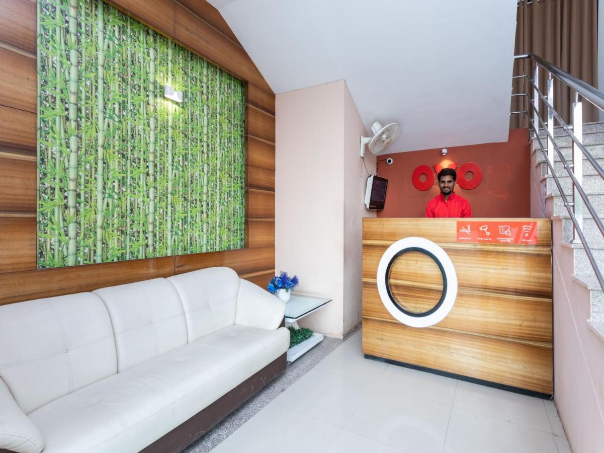 Hotel Oyo 29235 Lavender 3*
